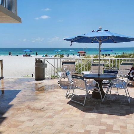 Holiday Villas II ON THE BEACH w/Intercoastal View Clearwater Beach Exterior foto