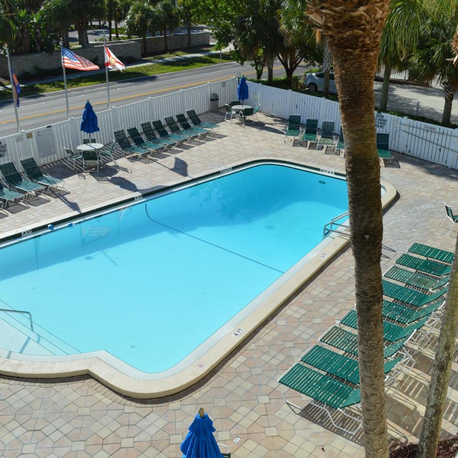 Holiday Villas II ON THE BEACH w/Intercoastal View Clearwater Beach Exterior foto